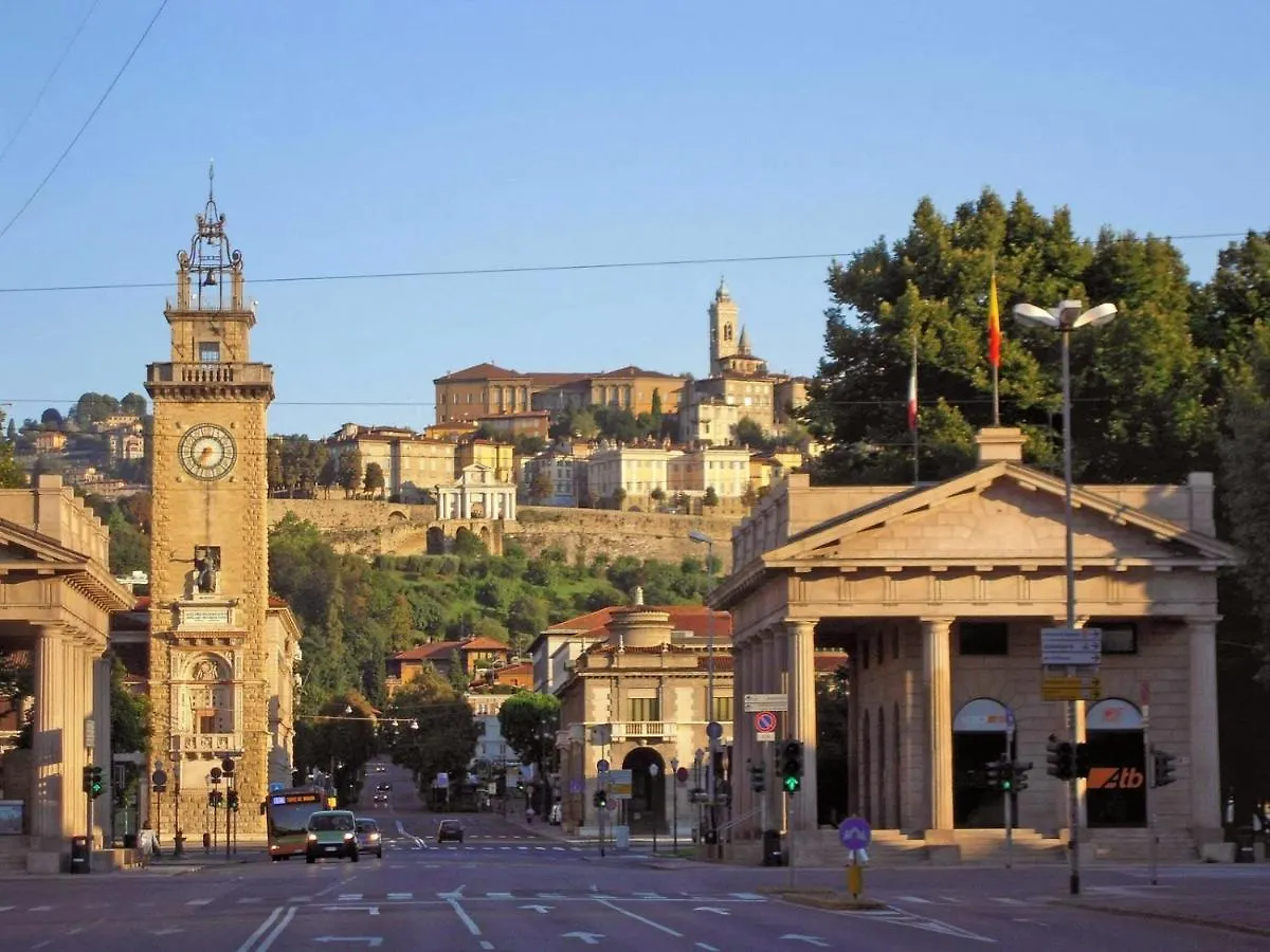 Apartament Appartamento Picasso Bergamo