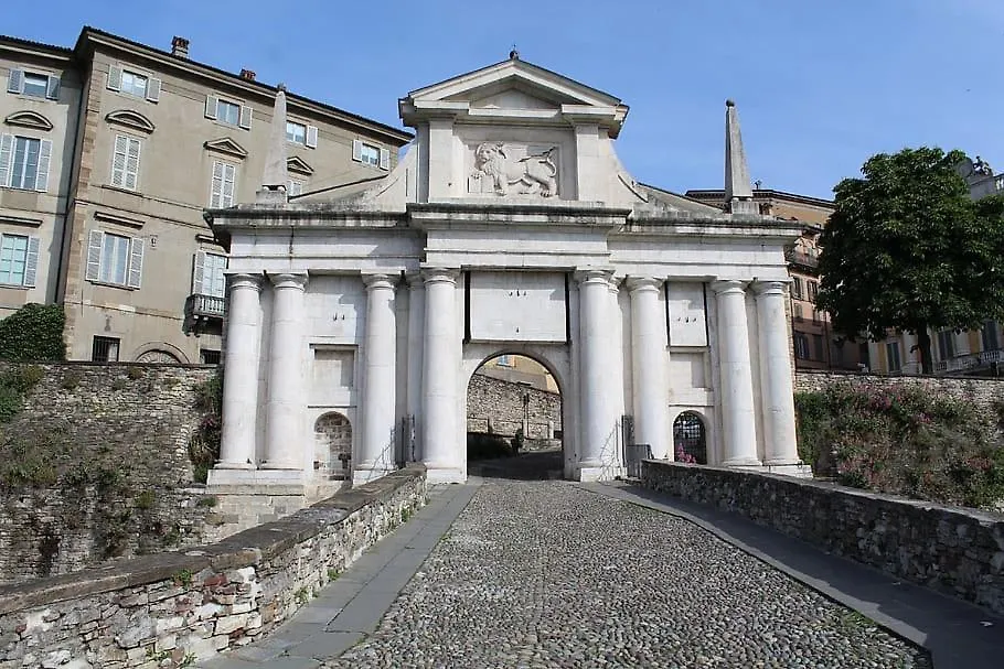 Apartament Appartamento Picasso Bergamo